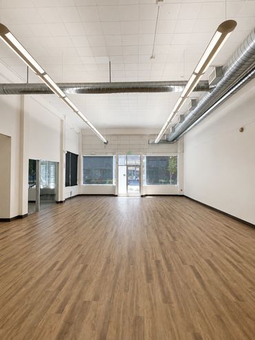 1191 2nd Street, Tremendous natural light, large open space