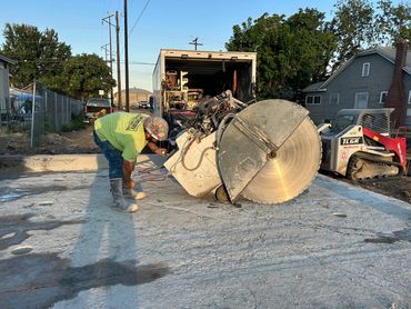 Concrete cutting for demolition, concrete demolition in yakima, moses lake, kennewick, pasco, richla