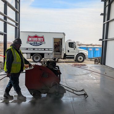 Expert concrete sawing
