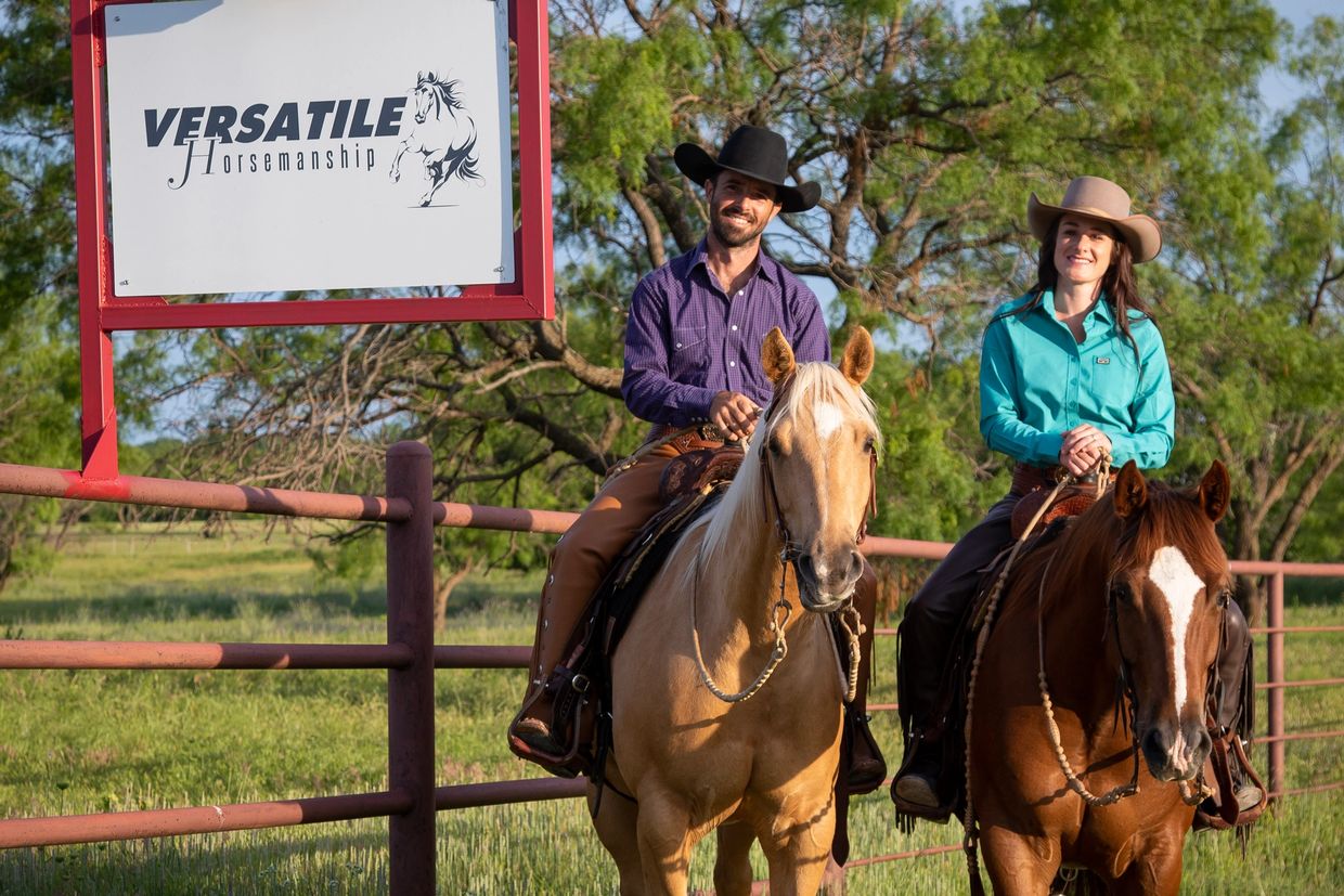 versatile horsemanship elliot and caitie holtzman horse trainers nocona texas