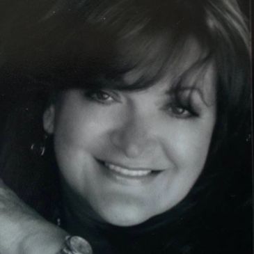 Stella Weldon Real Estate Broker with Garry Real Estate Medinah, IL
