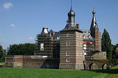 Historic buildings often present a challenge when it comes to integrating waste water treatment systems into the existing structure. Due to its small footprint and modular structure the Busse MBR system can be easily adapted to fit into the existing structures and treats the waste water on site with the possibility of immediate re-use within the building.