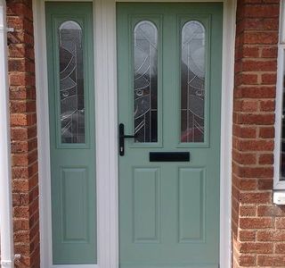 Chartwell Green Solid Core door & a matching composite side panel fitted by Worksop Composite Doors.