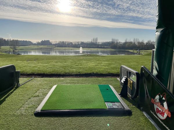 Stonebridge lake golf driving range Trackman