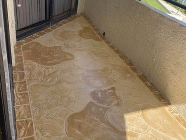 Hand troweled balcony concrete finish