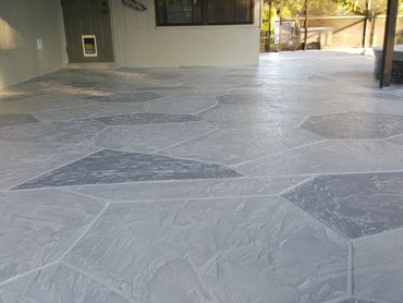 Large patio with pointed flagstone