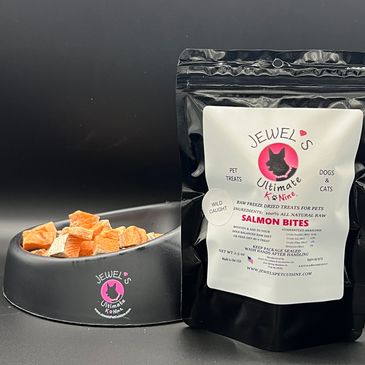 Jewel's Ultimate &one Fine Salmon Bites pet treats with bowl.