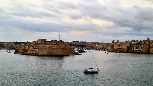 Valletta harbour view of fort saint angelo, the knights' own militarypalace