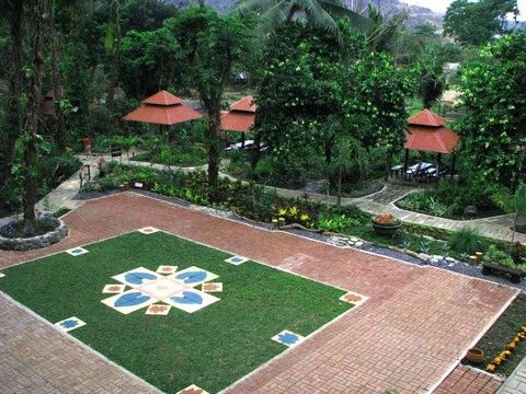 Open area at La Roca Resort