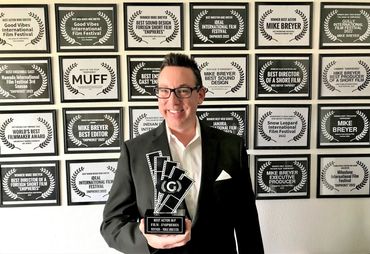 Mike Breyer wins Best Actor at the 2023 Gully International Film Festival