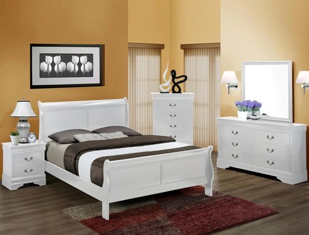 Item Name: LOUIS PHILIP Bed
Color: White 
Material: Wood
Twin/Full/Queen/King Set