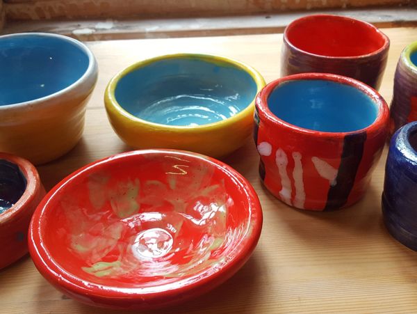 Ceramic plates, bowls and mugs