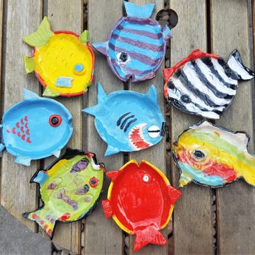 Ceramic fish plates