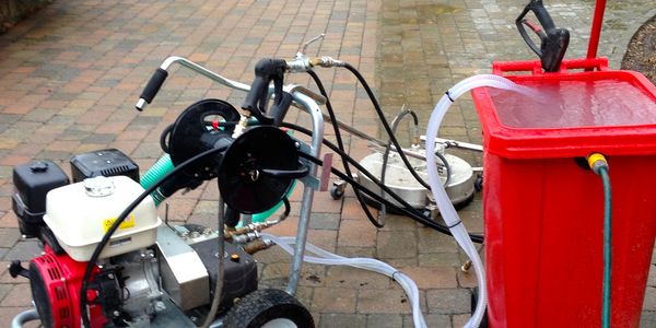MossWash - Professional Pressure Washing Equipment.