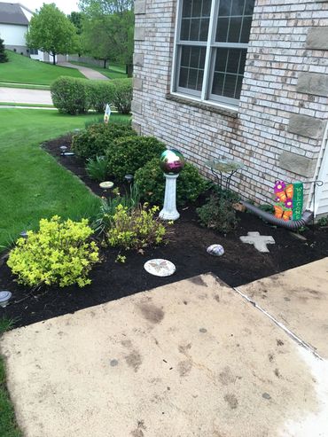 Bettendorf mulch installation
Davenport mulch installation
Mulch Bettendorf IA
Mulch Davenport IA