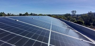 Sistema fotovoltaico comercial