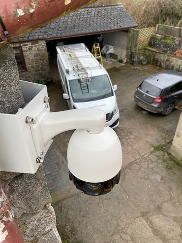 Ptz camera corner mount
