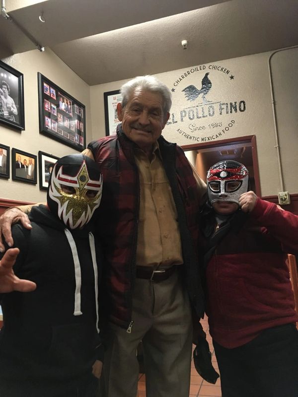 Mascarita Dorada and Octagoncito