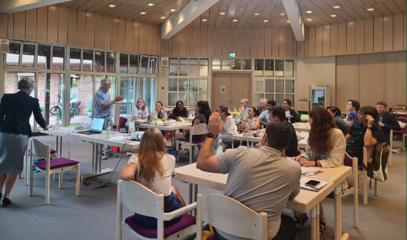 Participants learning in a previous ICSLD program