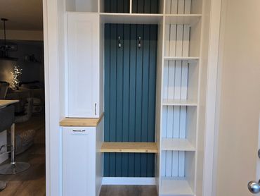 Custom mudroom buildout