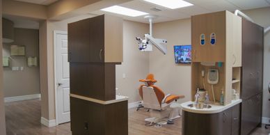 View of open-space endodontist office with state-of-the-art endodontic technology