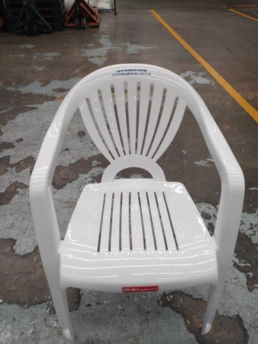 เก้าอี้พลาสติก มีพนักพิง