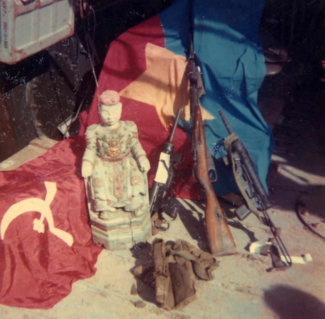 914__Cache_of_weapons__Viet_Cong_porpaganda_items.JPG
