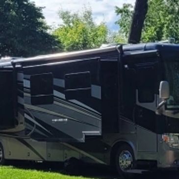 Restrooms, Showers, Sewer, Water, Electrical, Dogs welcome