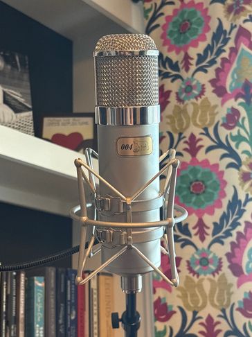 Hand built, high quality mics with for recording studios