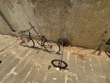 Bicycle-trailer top side view