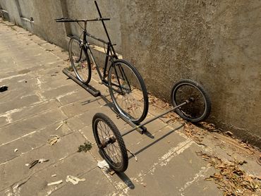 Bicycle trailer rear side view