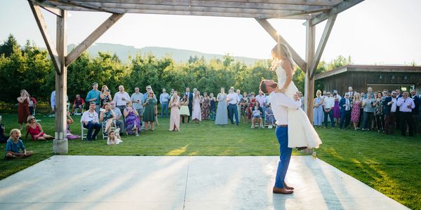 First dance couple at Mt. View Orchards