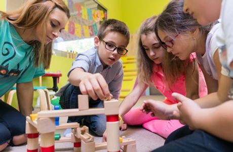 Kids building in preschool