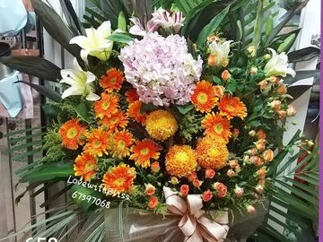 粉紅繡球,黃百合,橙太陽菊,小玫瑰