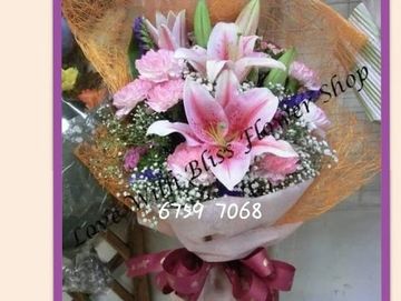 粉白康乃馨,粉百合,白色星花,無忘我,康乃馨花束,母親節花束
