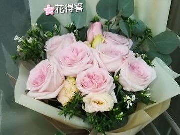 粉紅玫瑰,白色美女櫻,桔梗葉,尤加利葉
