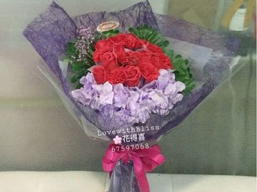 紅康乃馨香皂花,紅玫瑰香皂花,紫繡球,香皂花束