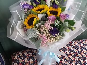 向日葵花束,向日葵玫瑰花束,紫玫瑰花束