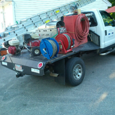 Power washing service truck