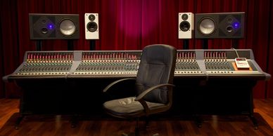 Sala de control de estudio de grabación