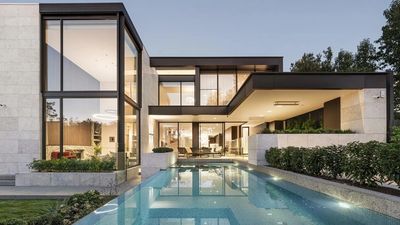 Luxury modern home with pool, Toorak - window cleaning Toorak, Melbourne
