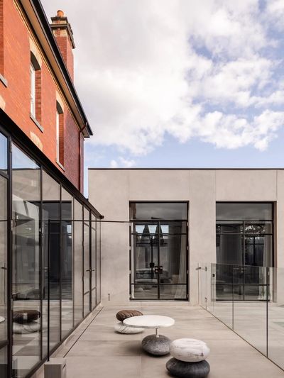 Modern home courtyard near Strathmore Station - window cleaning Strathmore, Melbourne