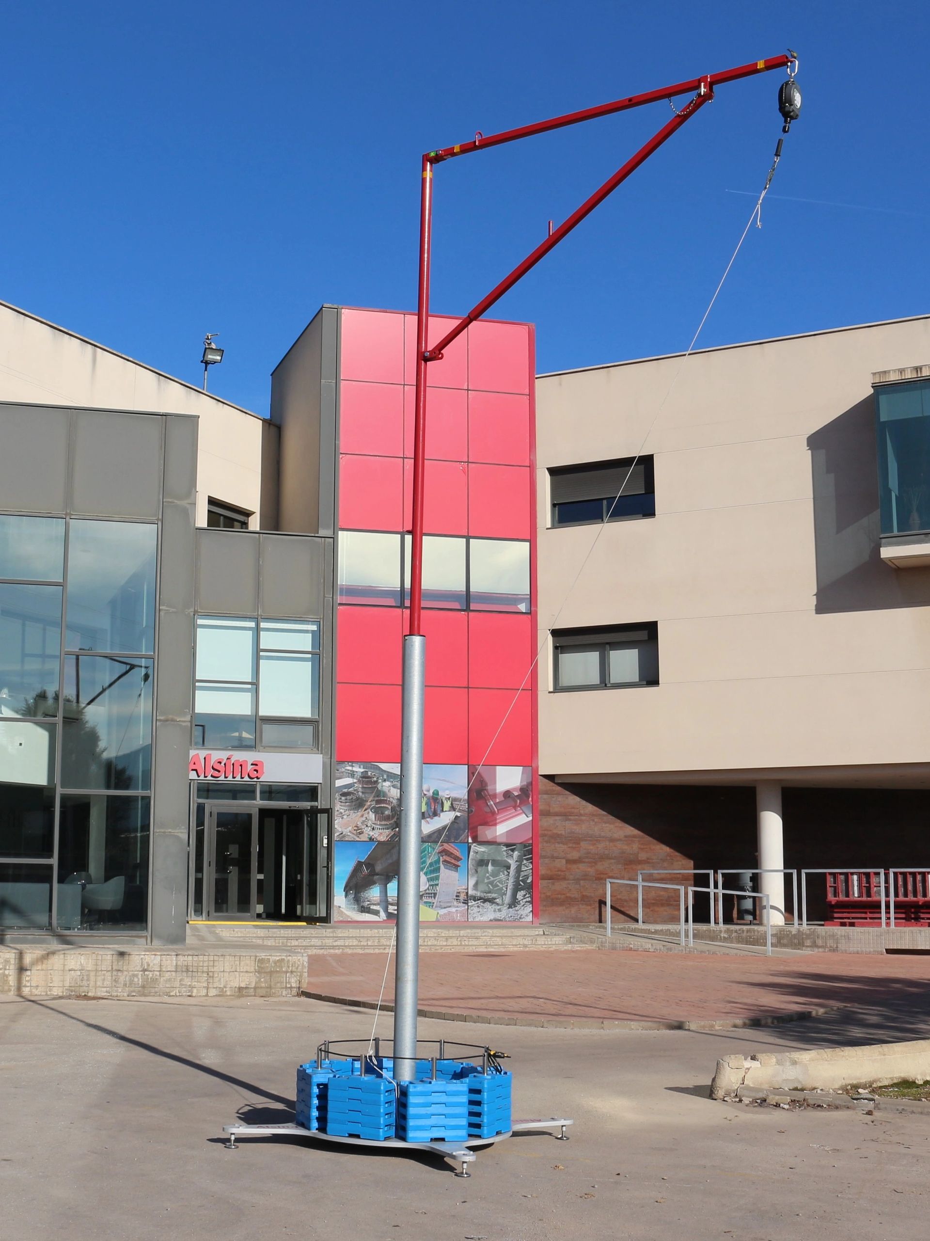 Alsina Alsipercha & Alupercha with Mobile Base Unit (MBU), overhead anchor point, fall protection