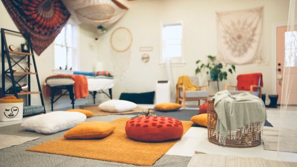 Wellness Reiki and Healing center located in Woodbine, MD for women's circles and tarot readings.