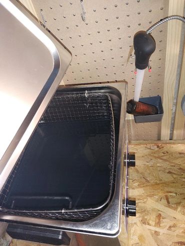 Large ultrasonic tank for rails and TBI housings etc