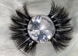 The Galore lash is truly a Show stopper ! She flares at the ends and pairs perfectly with a bold win