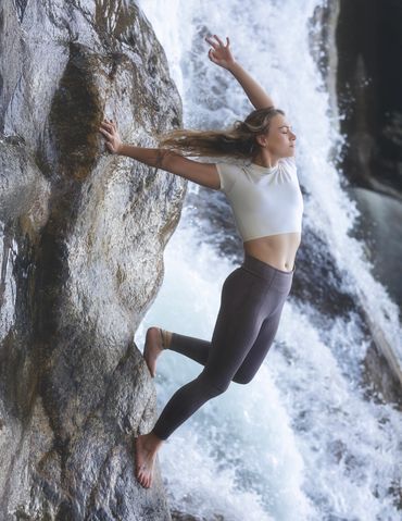 A luxury branding photoshoot in a Vancouver park.