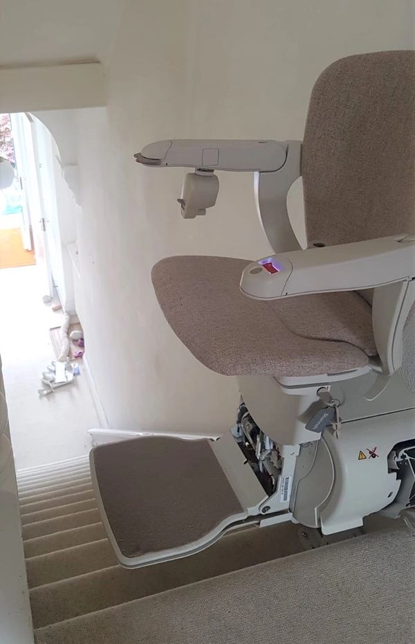 www.stairliftsbridgend.com Stairlift Required South Wales