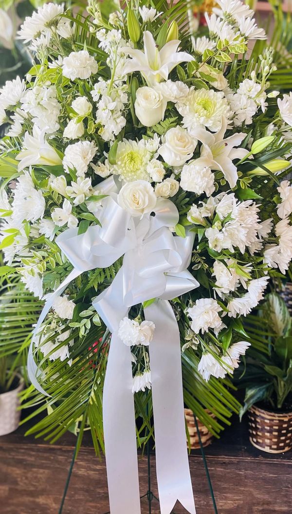All White Standing Spray