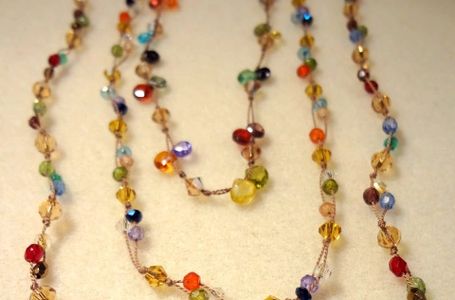 sparkly girl knotted necklace